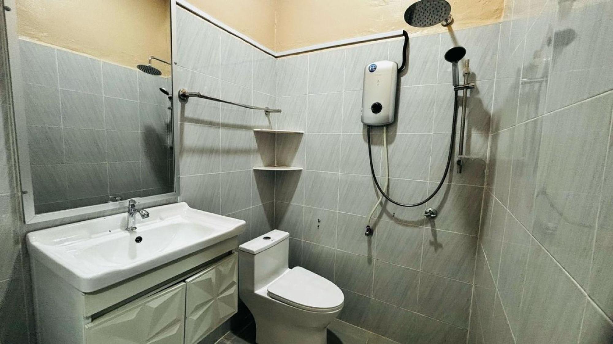 Capital O 91126 The Raga Chalet Yan エクステリア 写真