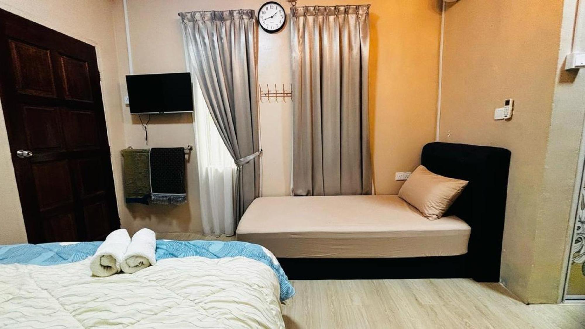 Capital O 91126 The Raga Chalet Yan エクステリア 写真